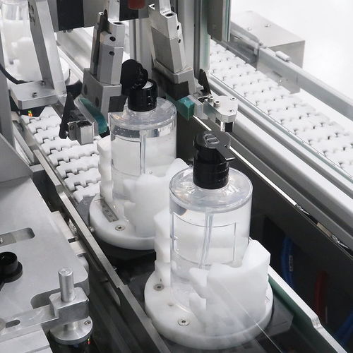 dior生产洗手液后又转产口罩,奢侈品公司们的抗疫措施升级